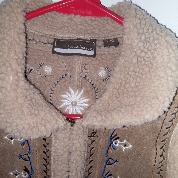 Brown Jonathan furry vest - Picture 5 of 5